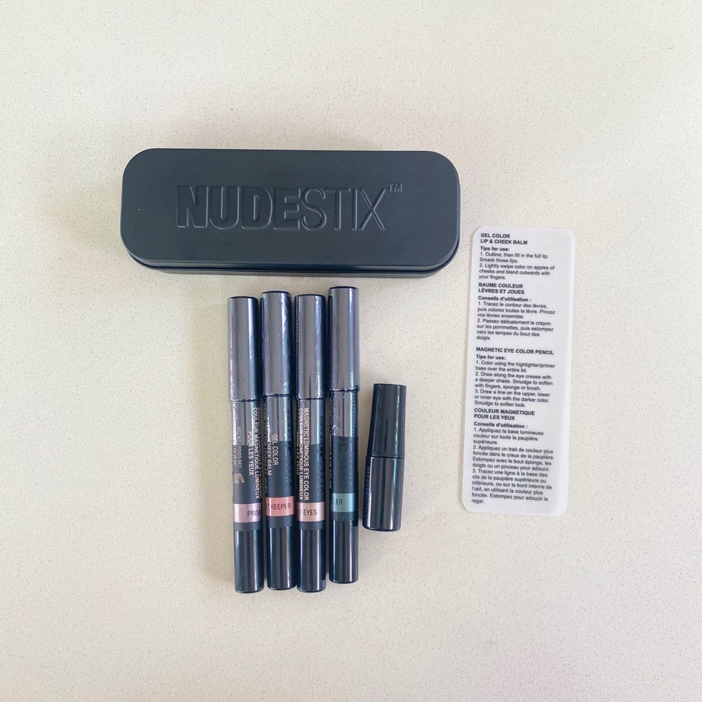 Nudestix 4 color kit w/sharpener